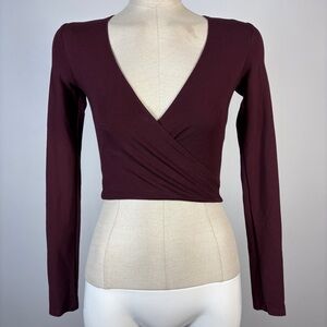 ❤️Wilfred Free Aritzia Bethann Crop Top - Burgundy Wrap Front Long Sleeve XS